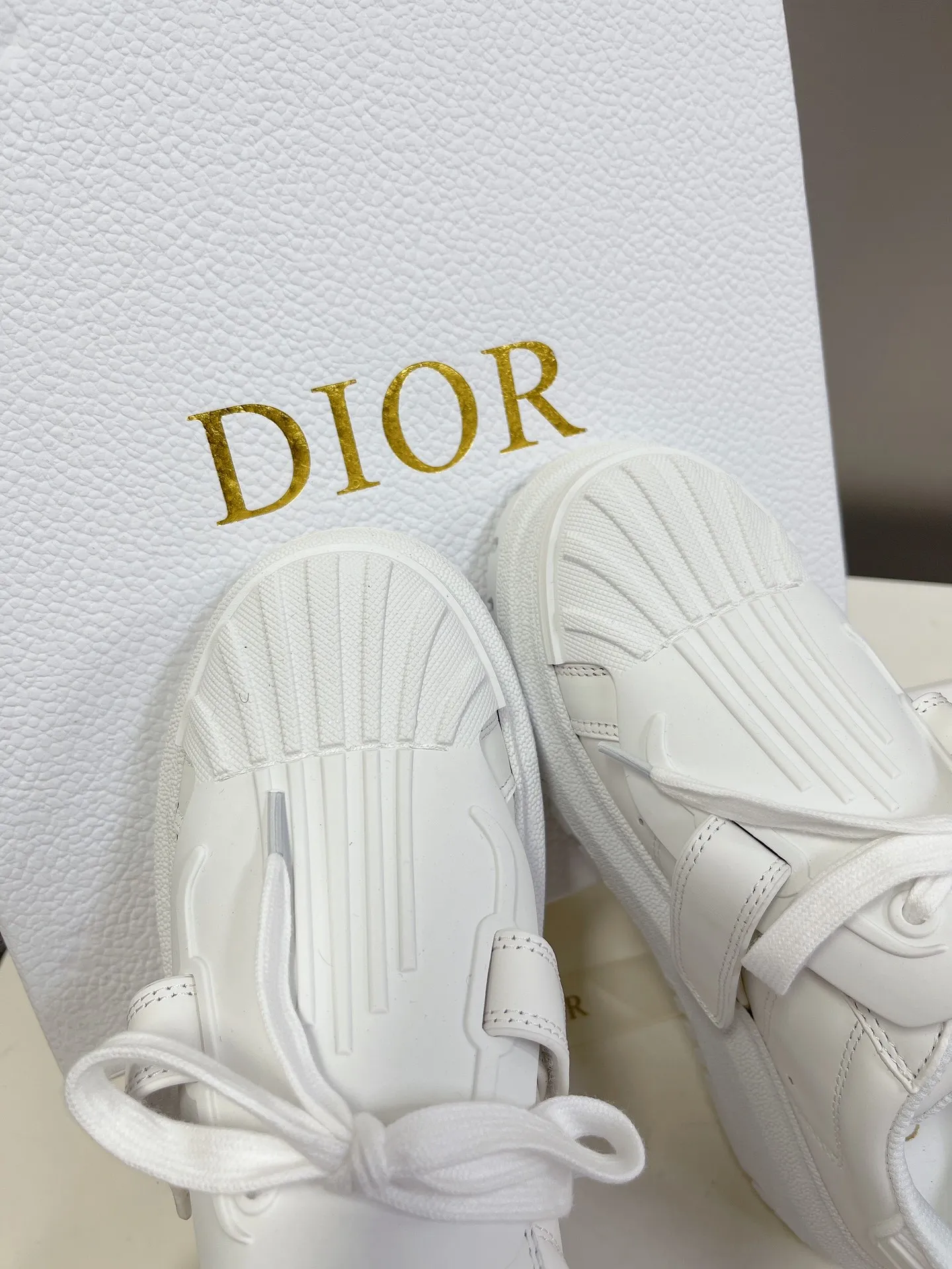 👟👟Ex-factory price P480👟👟 Women's shoes, women's clothing DIOR classic shell-toe sneakers, genuine purchase and development, perfect 1:1 reproduction ✔️Cow leather upper ➕Transparent film, classic shell outsole, very comfortable on top, genuine full set of packaging, transparent outsole, size 35-41